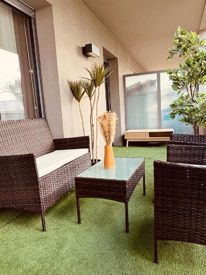 Oasis - 10 Min From Disney, Free Parking, Self-Checkin モンテヴラン エクステリア 写真